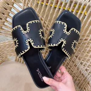 Finity Black Stitching Sandals