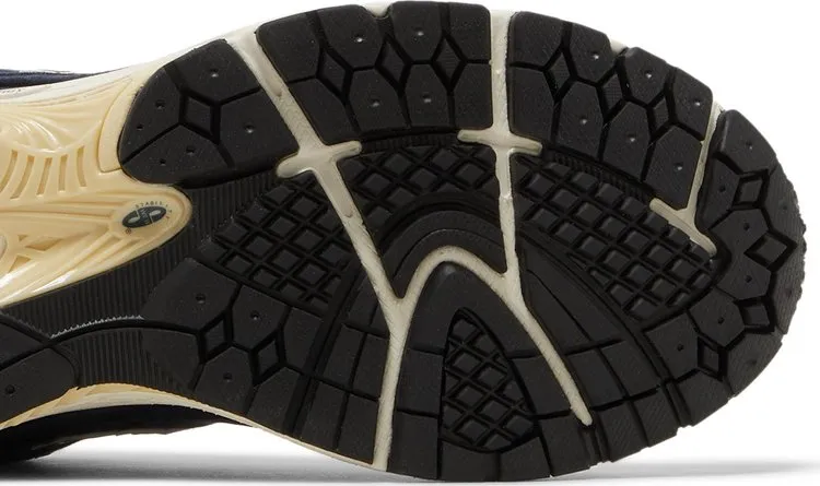 New Balance 2002R 'Eclipse Castlerock' sneakers, black