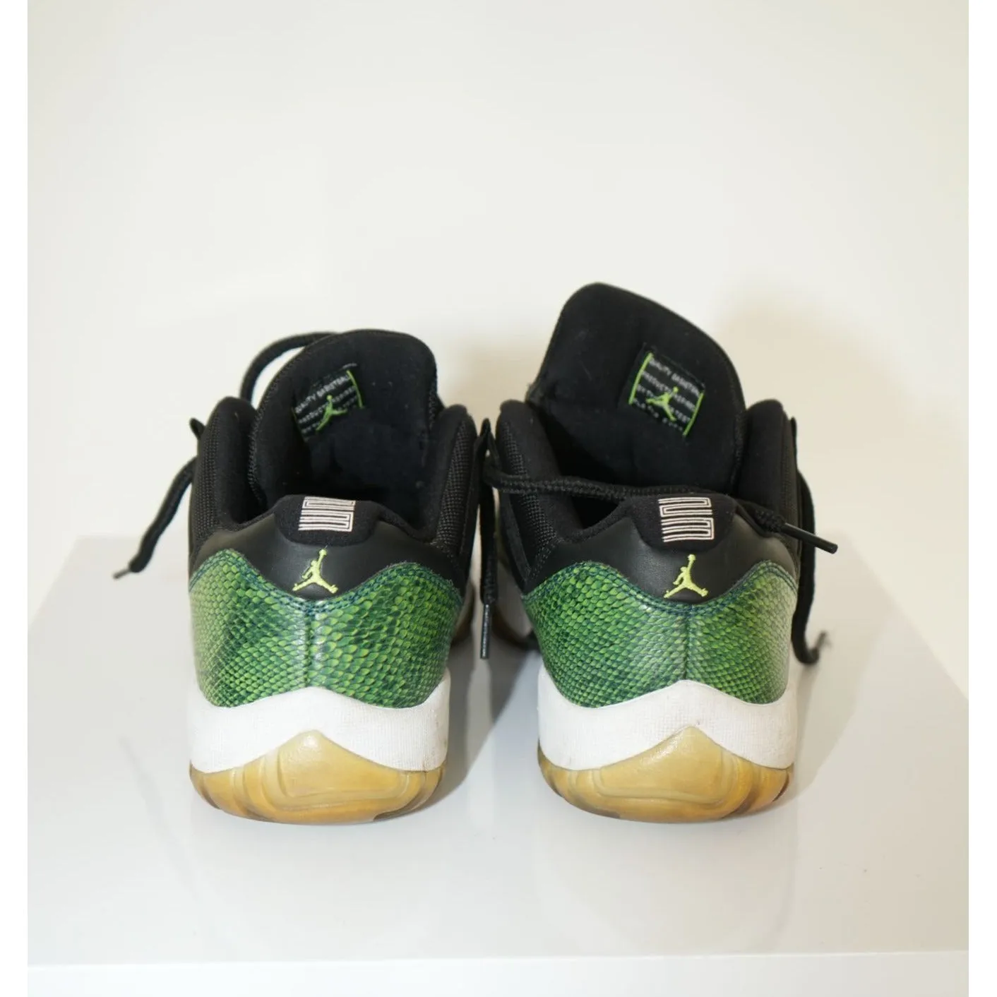"Retail" Jordan 11 Retro Low Green Snakeskin Sneakers 528895-033 Size 10.5 Men's